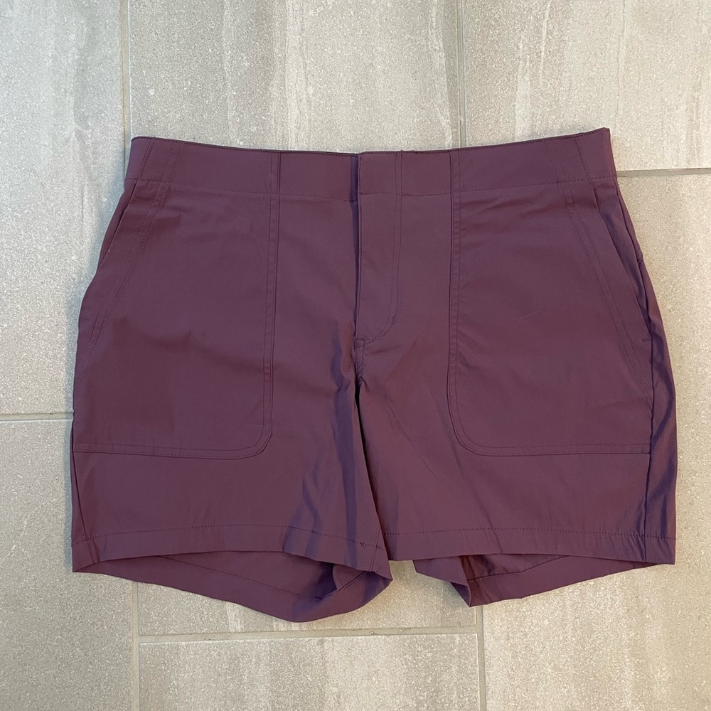 NWT Eddie Bauer Women’s Shorts Size 10